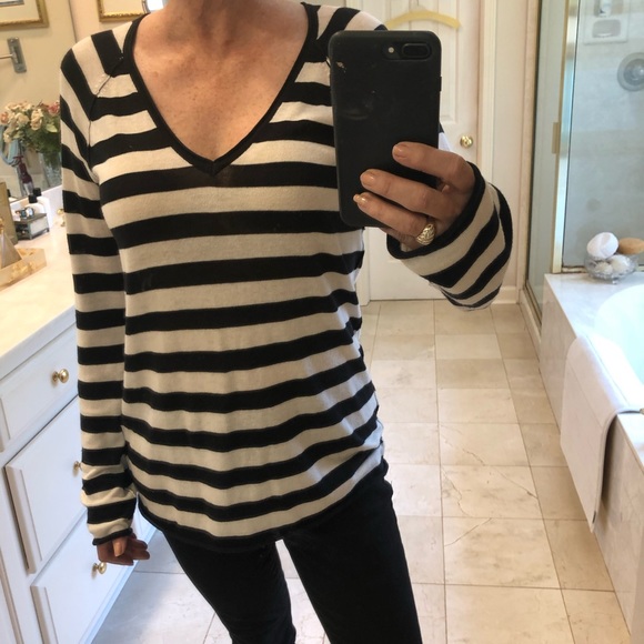 FREE with purchase: Sweater, V neck, blk & white stripe, Sz L - Picture 2 of 8